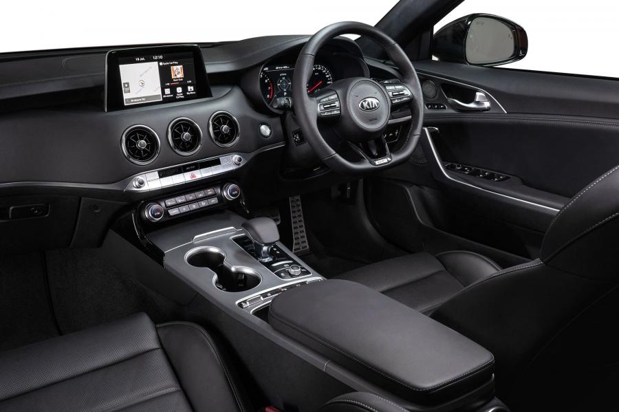 Интерьер Kia Stinger GT (CK) 2017 года  (AU) (фото 16 из 20)